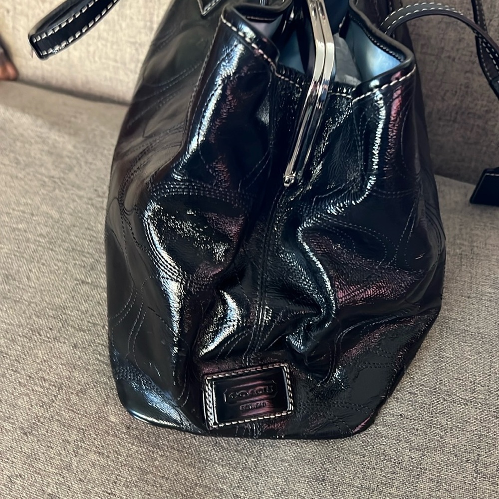 Beautiful black Coach purse. Excellent condition!